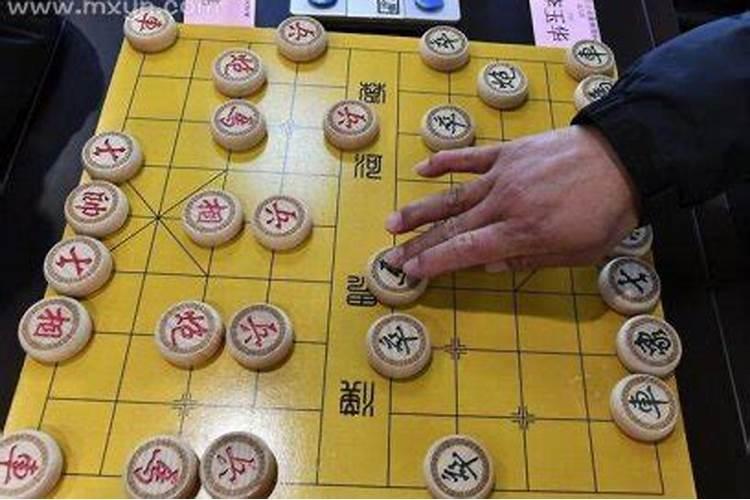 梦见下中国象棋什么意思