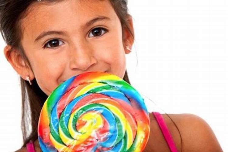 梦见孩子吃糖果是什么意思啊