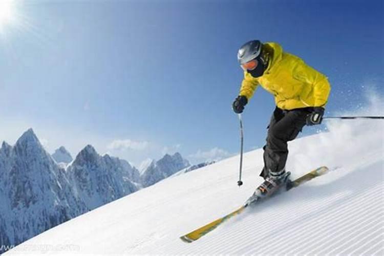 梦到滑雪上坡
