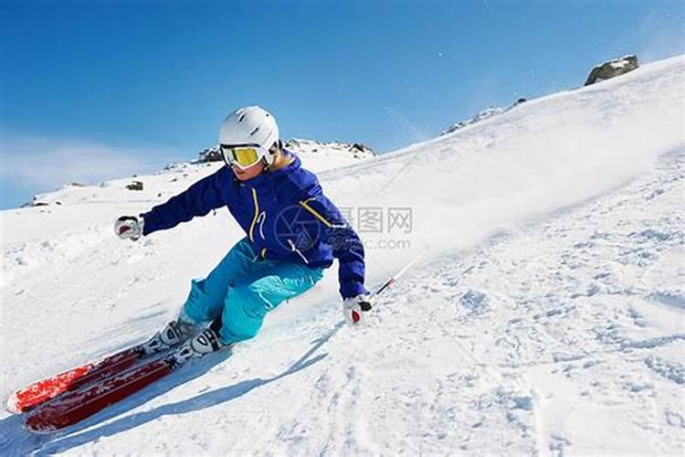 梦到滑雪下坡很顺