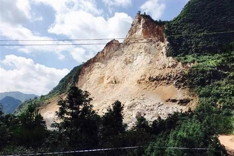 梦见山体崩塌自己有惊无险了啥意思呀