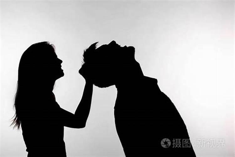 女人被男人打耳光会影响财运吗