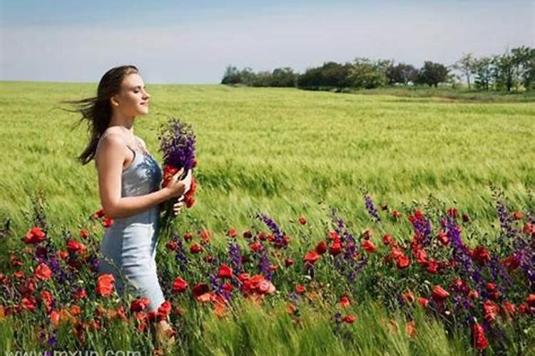 女人梦到鲜花是什么意思