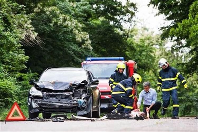 梦见亲人遭遇车祸