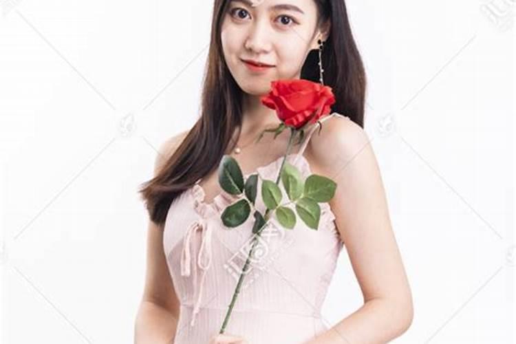 梦见老婆手里拿着花朵