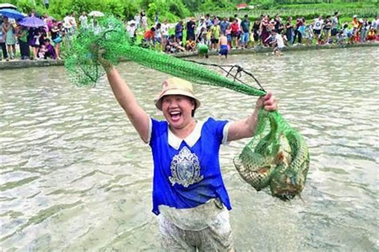 做梦梦到家里涨水