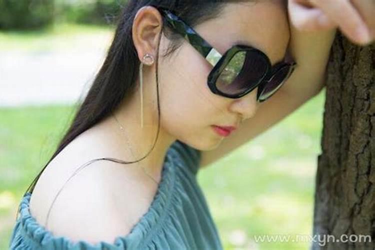 已婚女人梦见自己要离婚什么预兆