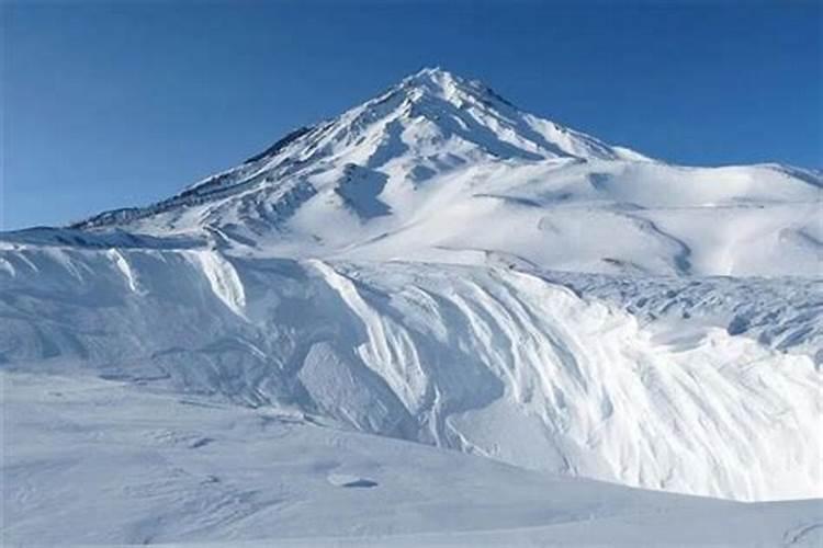 梦见雪山象征什么寓意