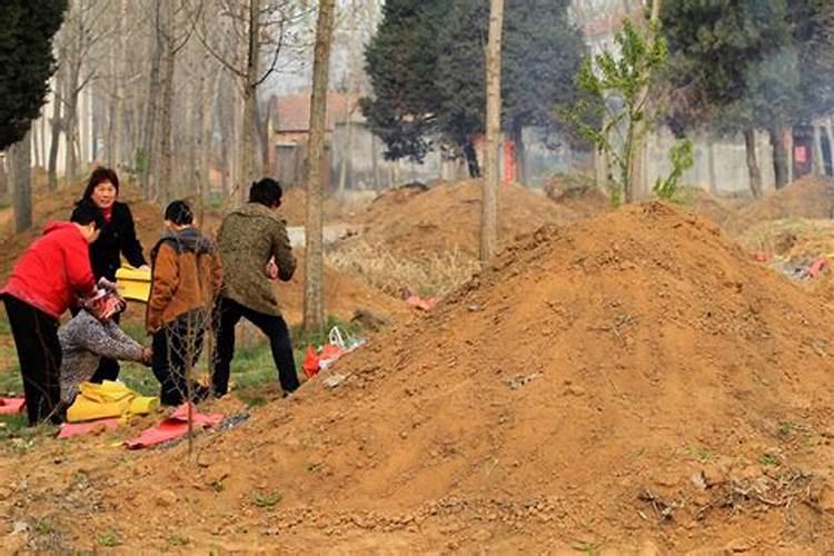 经常梦见死人还活着是什么意思呀女生