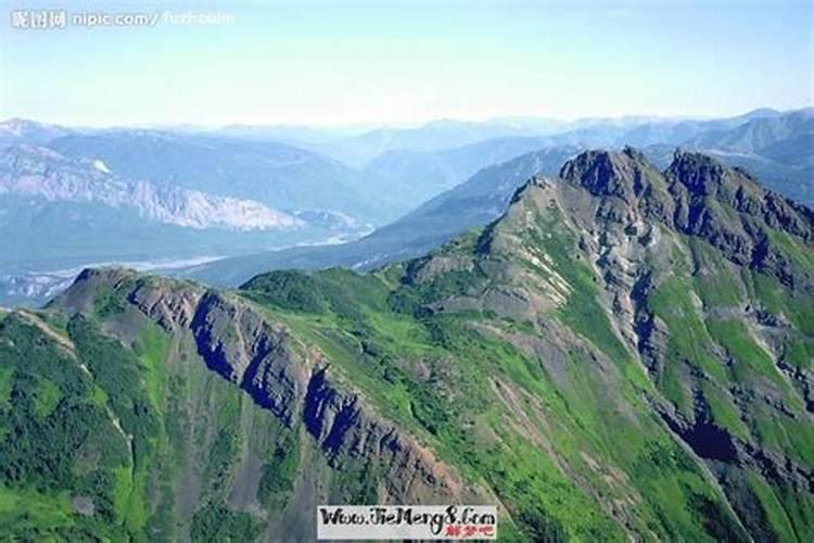 梦见高山坍塌