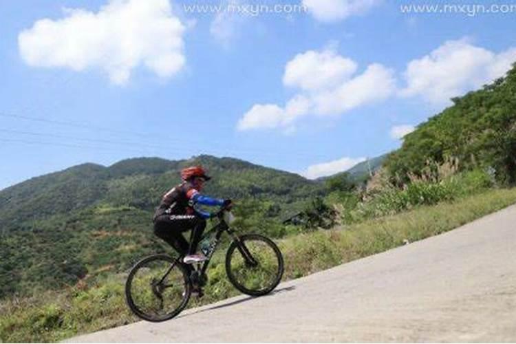 梦到亲人出车祸受伤了还流血什么意思