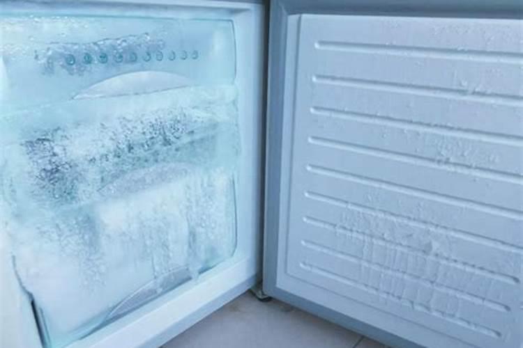 梦见从冰箱铲出很多冰