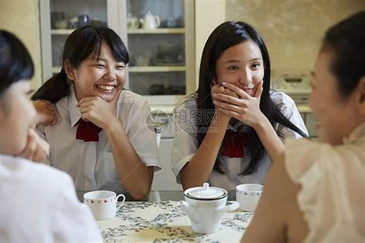 梦见和高中女同学一起