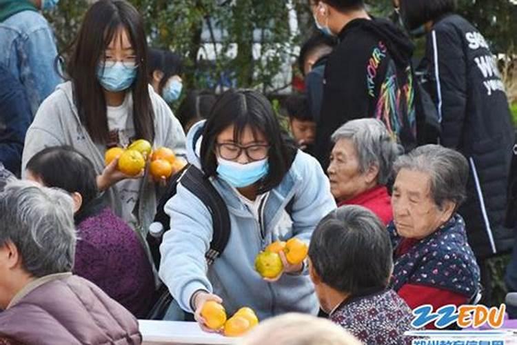 梦见家里很多鱼缸很多鱼