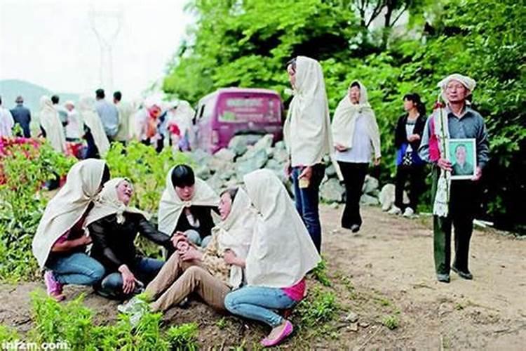 十二星座男生喜欢什么样的男生