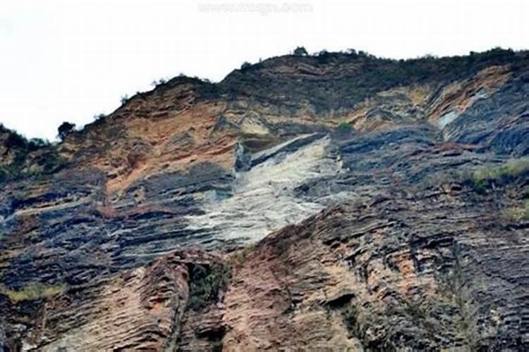 梦见山体流水垮塌什么预兆