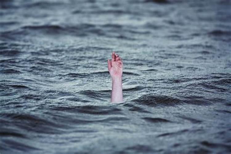 梦见孩子掉水里死了是什么意思