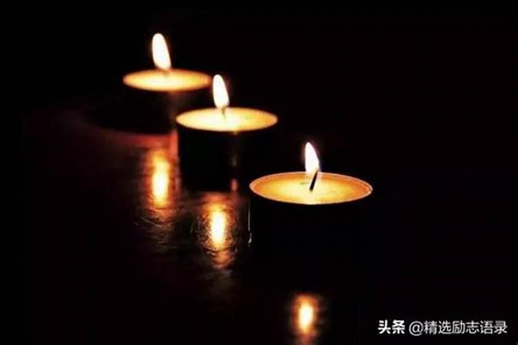 梦见死去的奶奶又出殡还要抬棺材