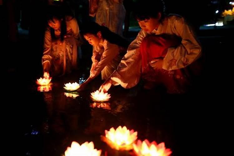 中元节是不是都要回家祭祖