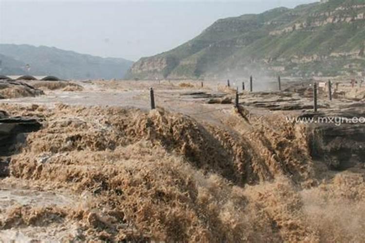 梦见山洪流下来是什么意思