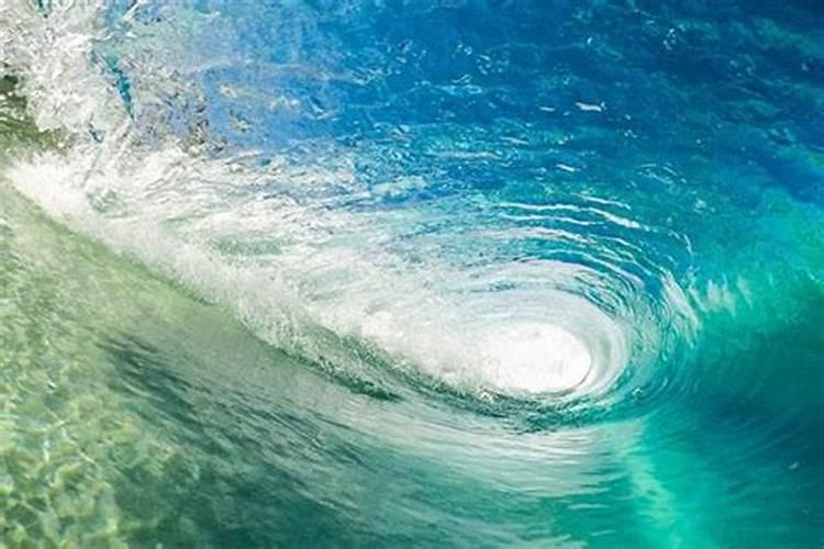 梦见大海漩涡是什么预兆