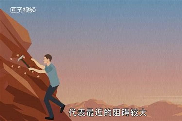 梦见别人开车爬上坡是什么意思