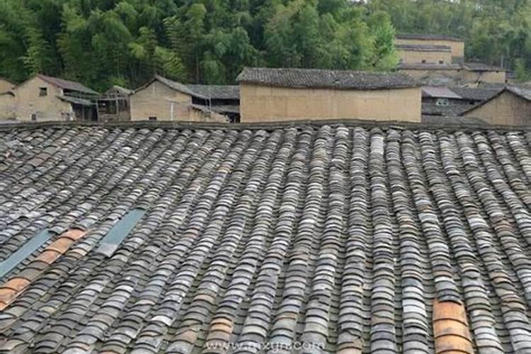 梦见老家老房子漏雨是什么意思