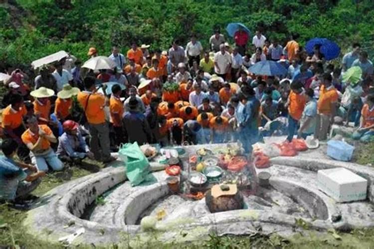 重阳节扫墓祭祖