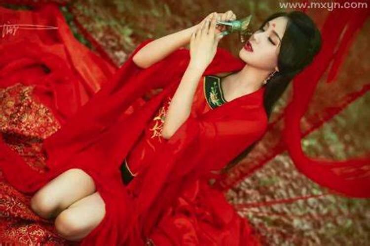 梦到自己穿红裙子是什么意思解梦