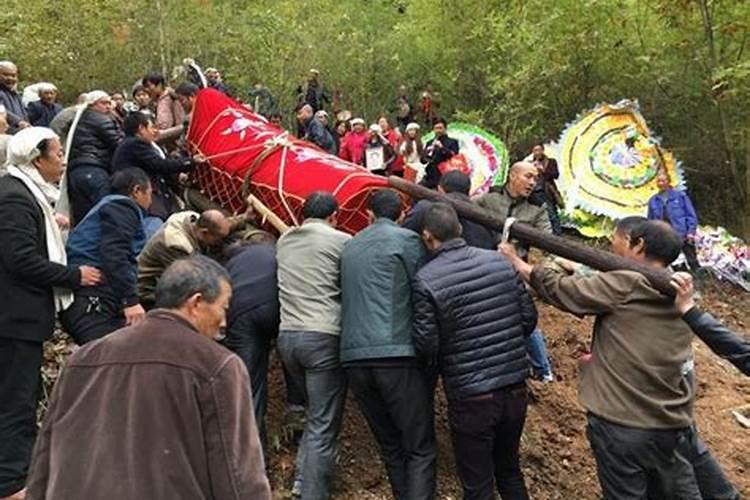 属鼠女属虎男在一起好不好