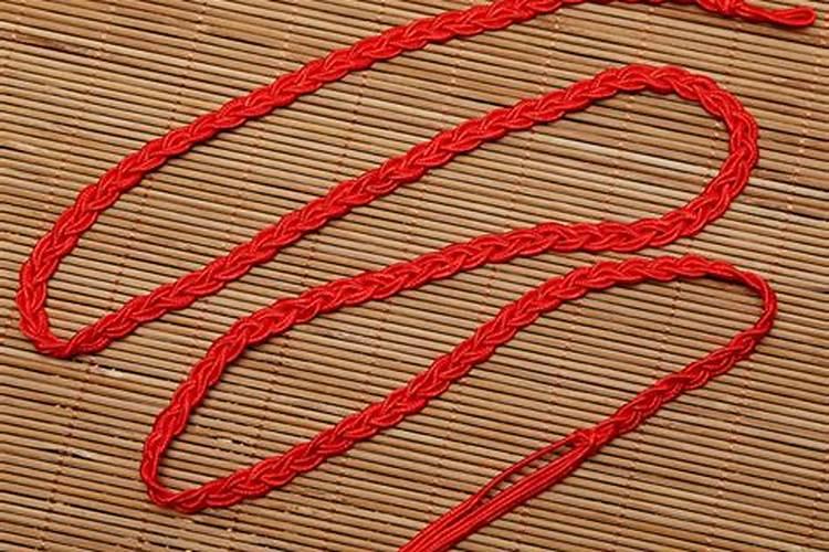本命年腰带红绳的编法