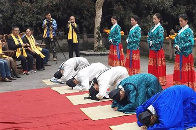 清明祭祀跪拜