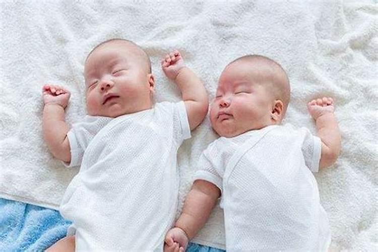 梦见女朋友怀了五胞胎