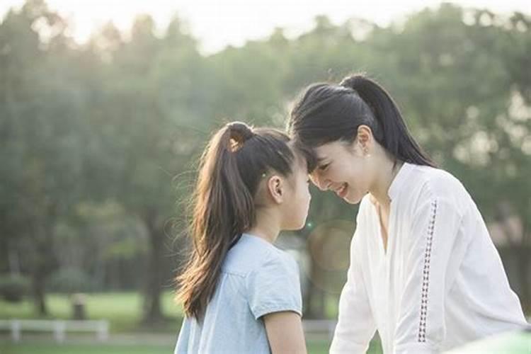 梦见到二子女儿和自己特别好