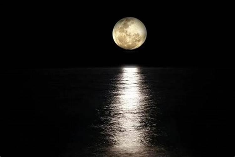 梦见超级月亮是什么意思