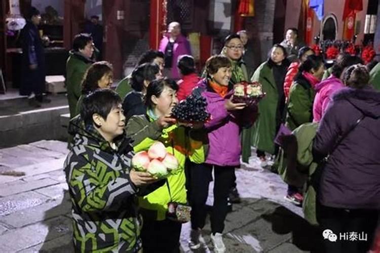 三月十五上山祭拜奶奶