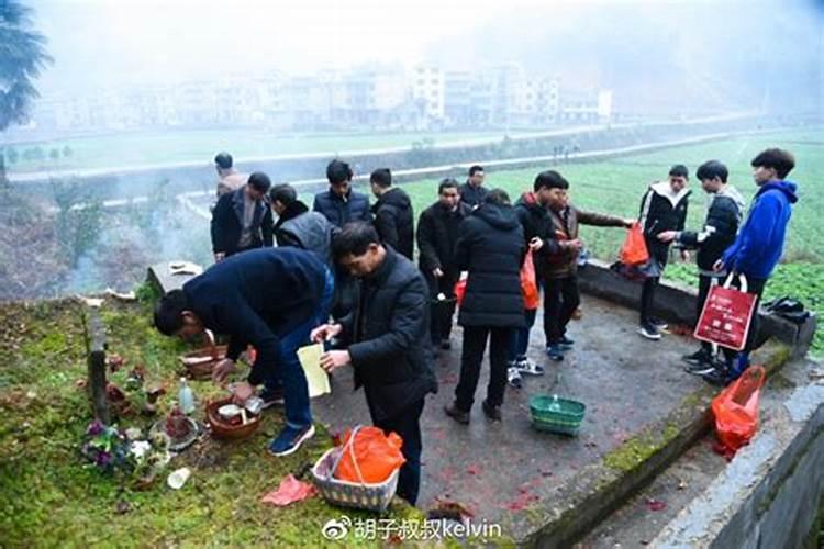 农民春节除夕祭祖