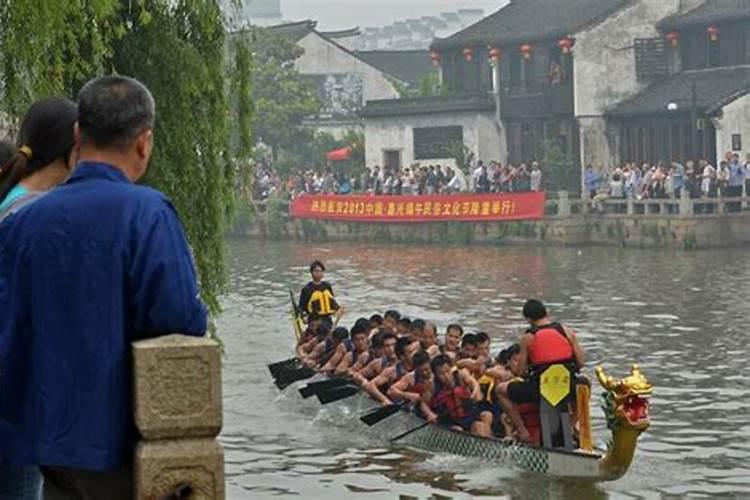 梦到下体出血像月经生病了一样流血