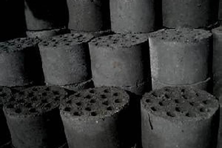 梦到一堆蜂窝煤是什么意思